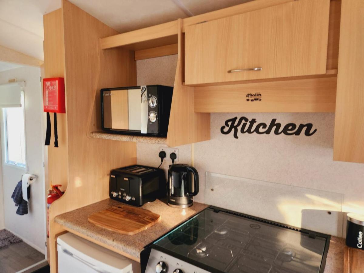 Comfy Caravan On Marine Park Otel Rhyl Dış mekan fotoğraf