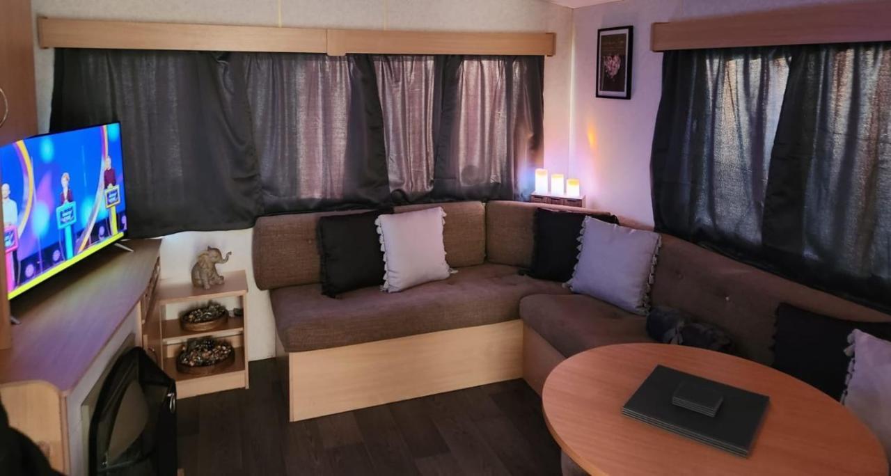 Comfy Caravan On Marine Park Otel Rhyl Dış mekan fotoğraf